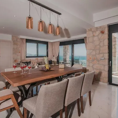 Zinos Luxury Villa